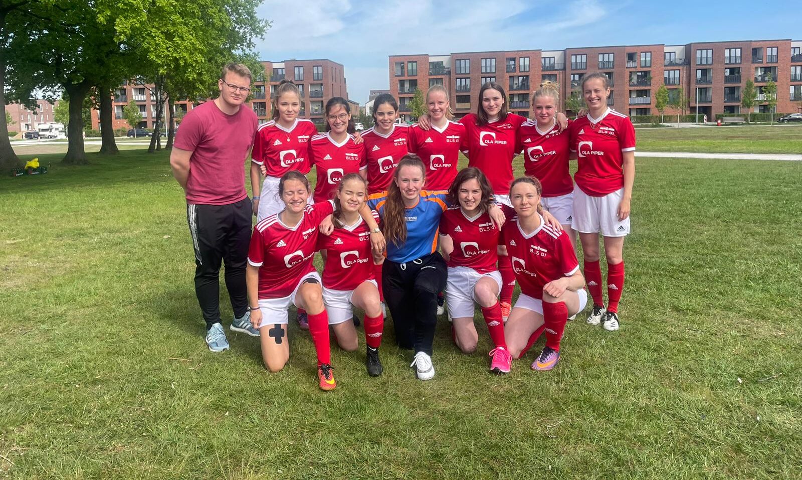 Drei Jahre Partnerschaft – DLA Piper x Bucerius Law School Frauenfußballmannschaft