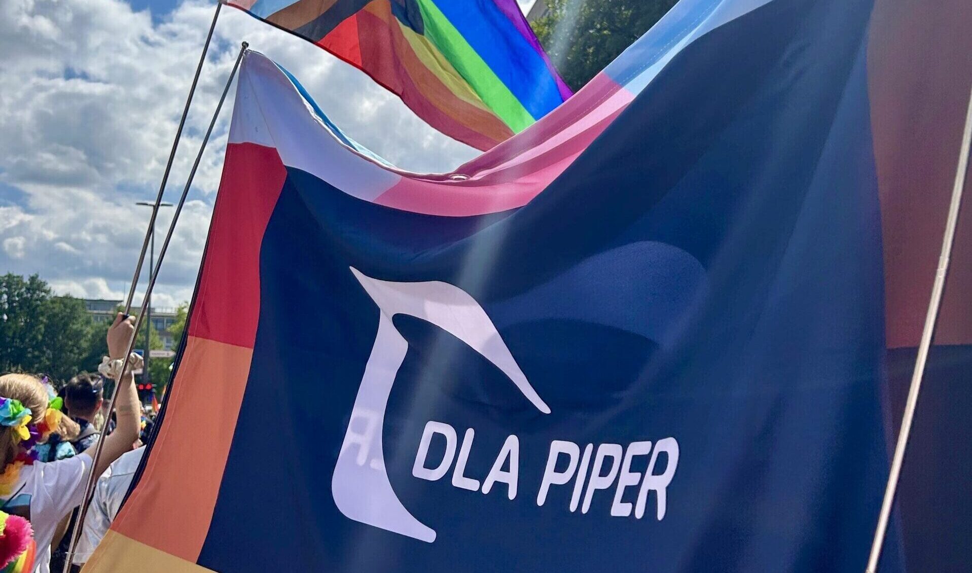 DLA Piper bekennt Farbe – CSD 2026